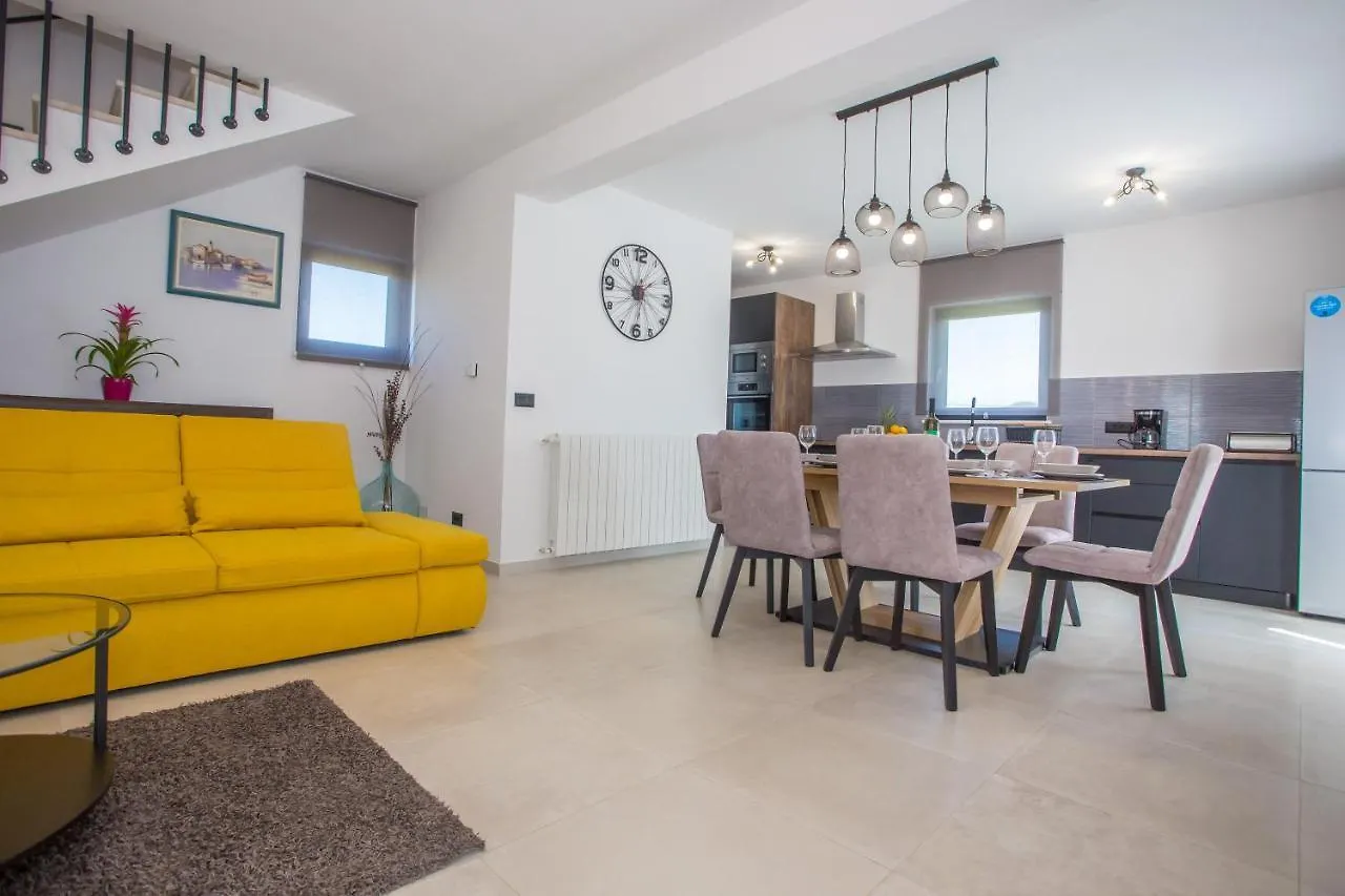 Villa Silvano & Nadija Kaštelir